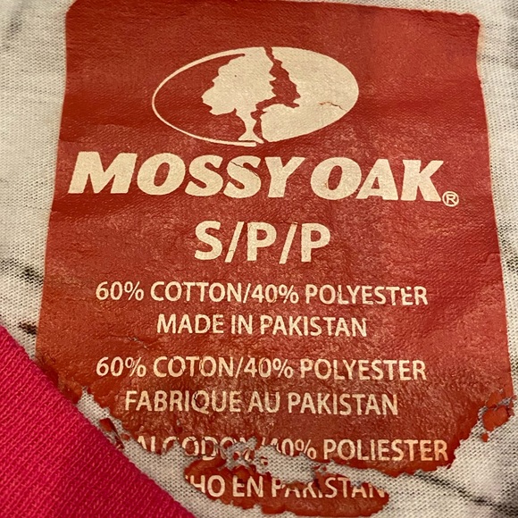 Mossy Oak V-Neck Tee - Picture 3 of 5